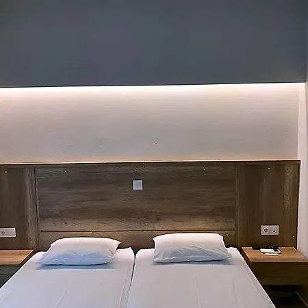 Filoxenia سكوتينا